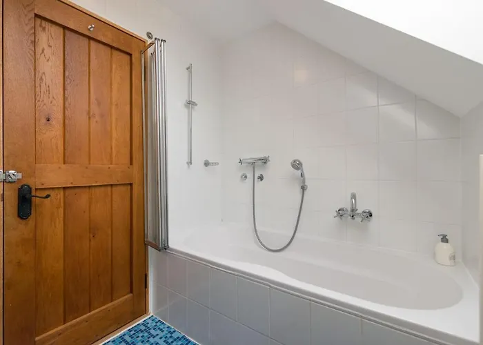 House Jelenko * بوويتش