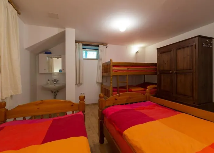 House Jelenko * بوويتش